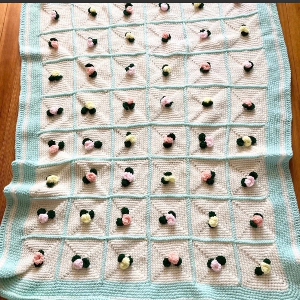 Vintage Rosebud handmade knitted pastel blanket throw